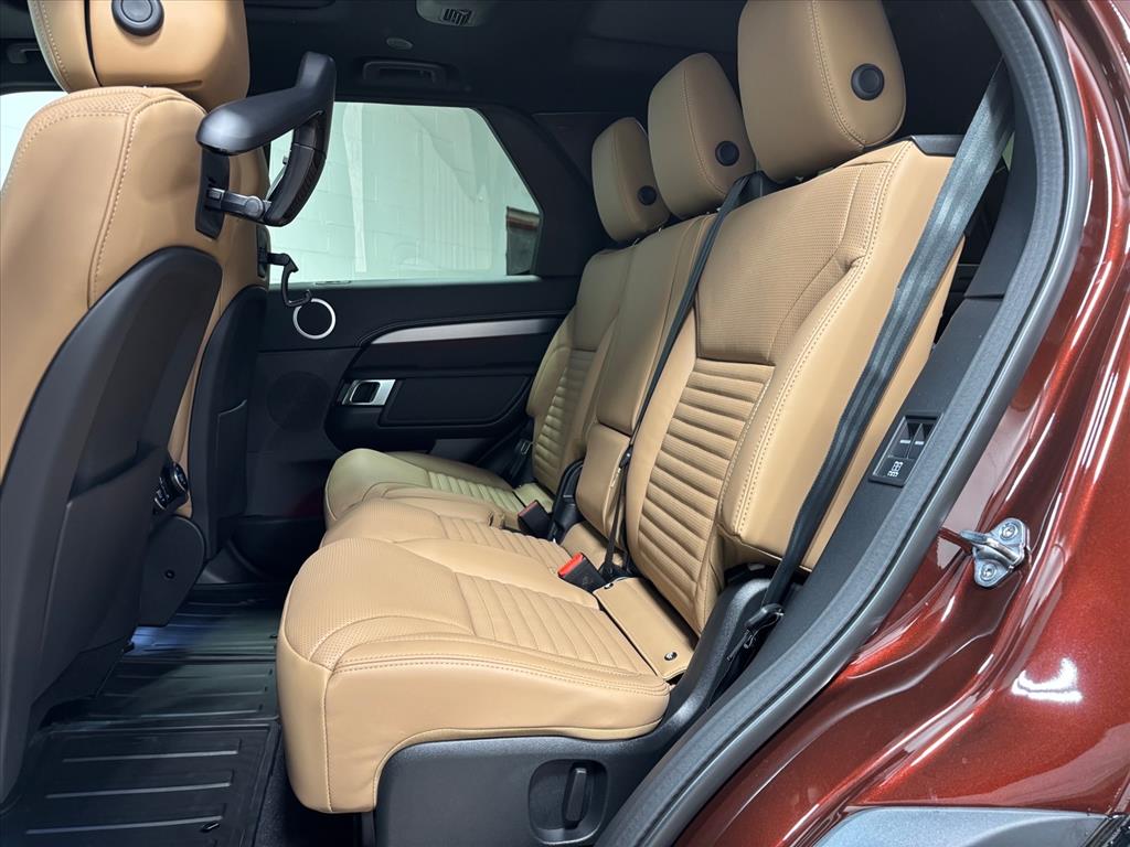 2026 Land Rover Discovery Gemini Edition - Photo 28