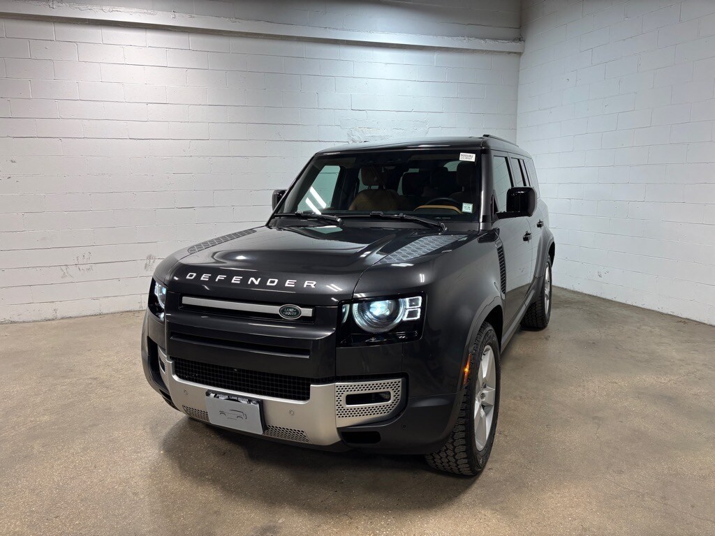 2023 Land Rover Defender 130 First Edition photo 2