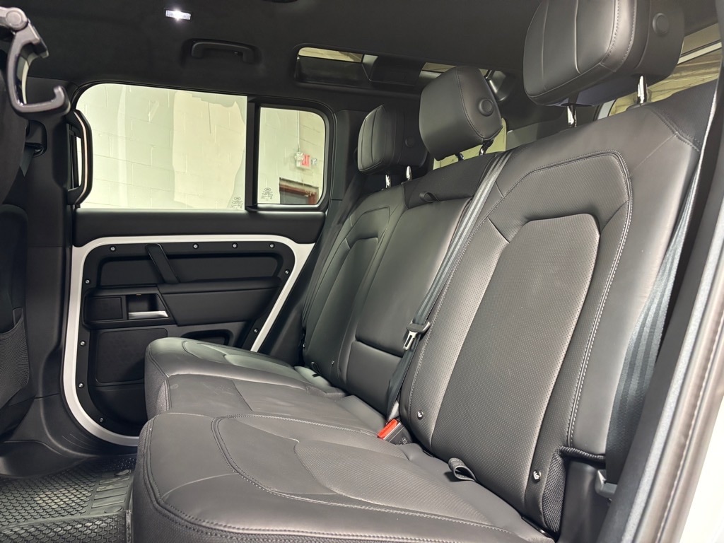 2026 Land Rover Defender V8 - Photo 27