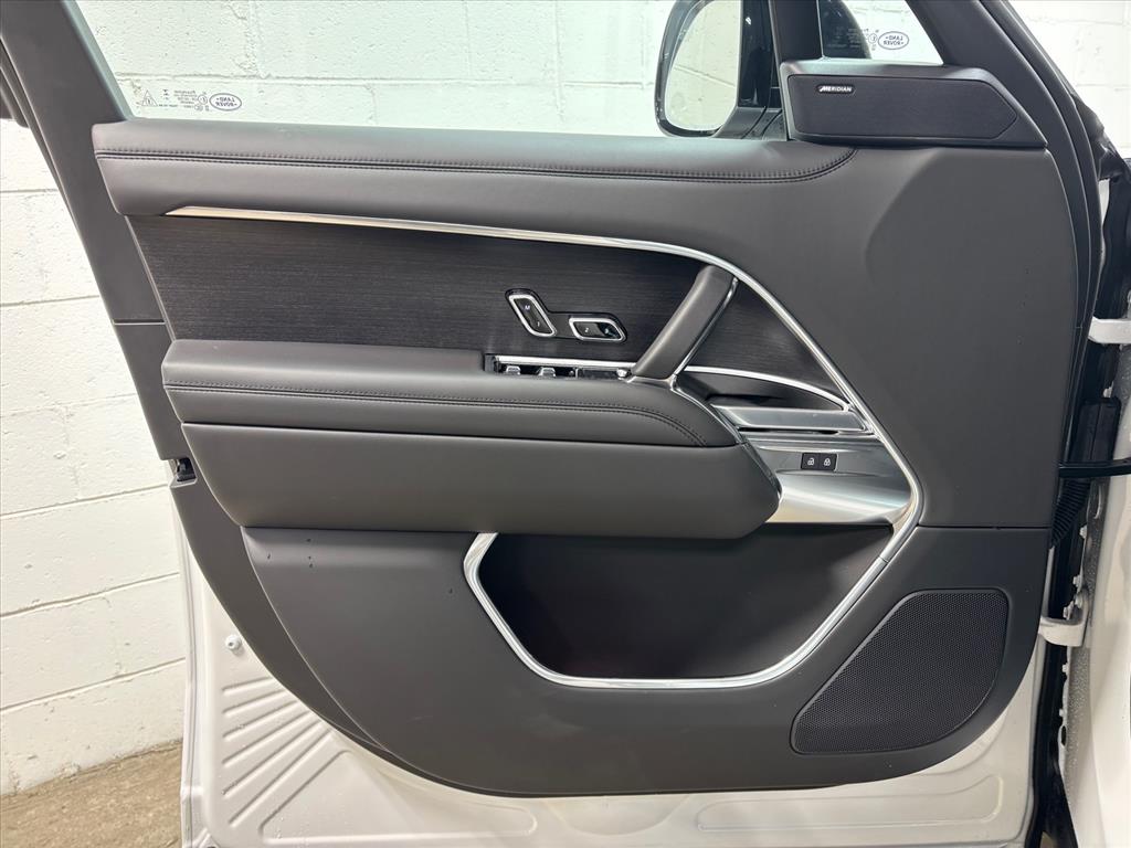 2026 Land Rover Range Rover SE - Photo 24
