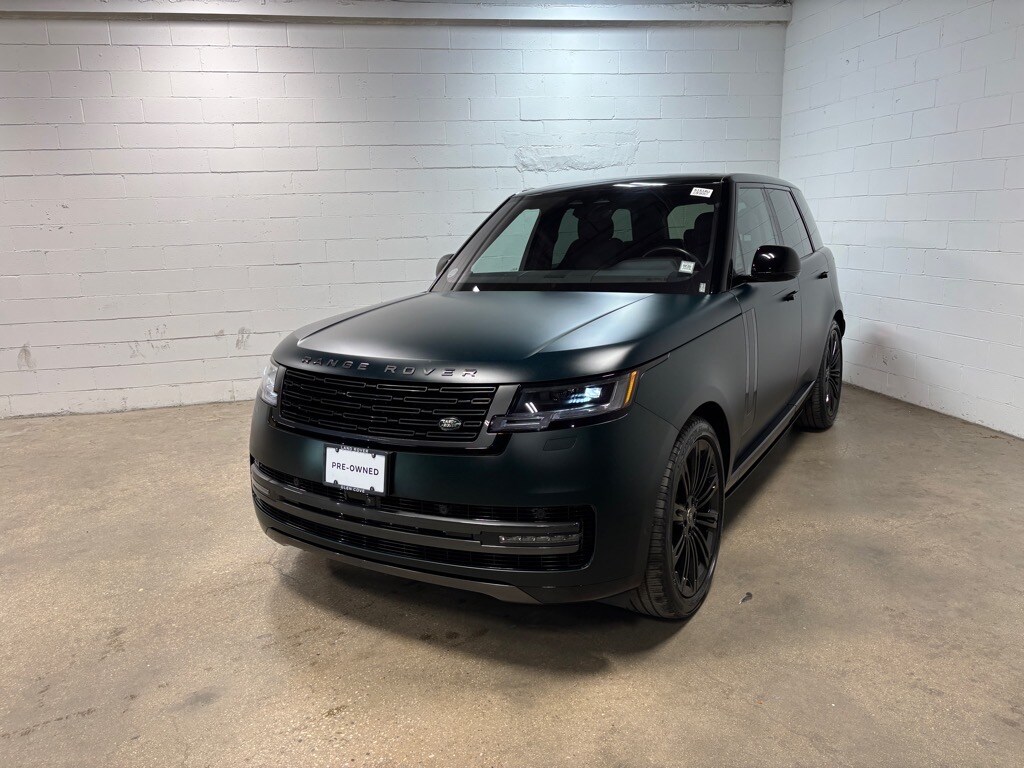 2023 Land Rover Range Rover SE photo 2