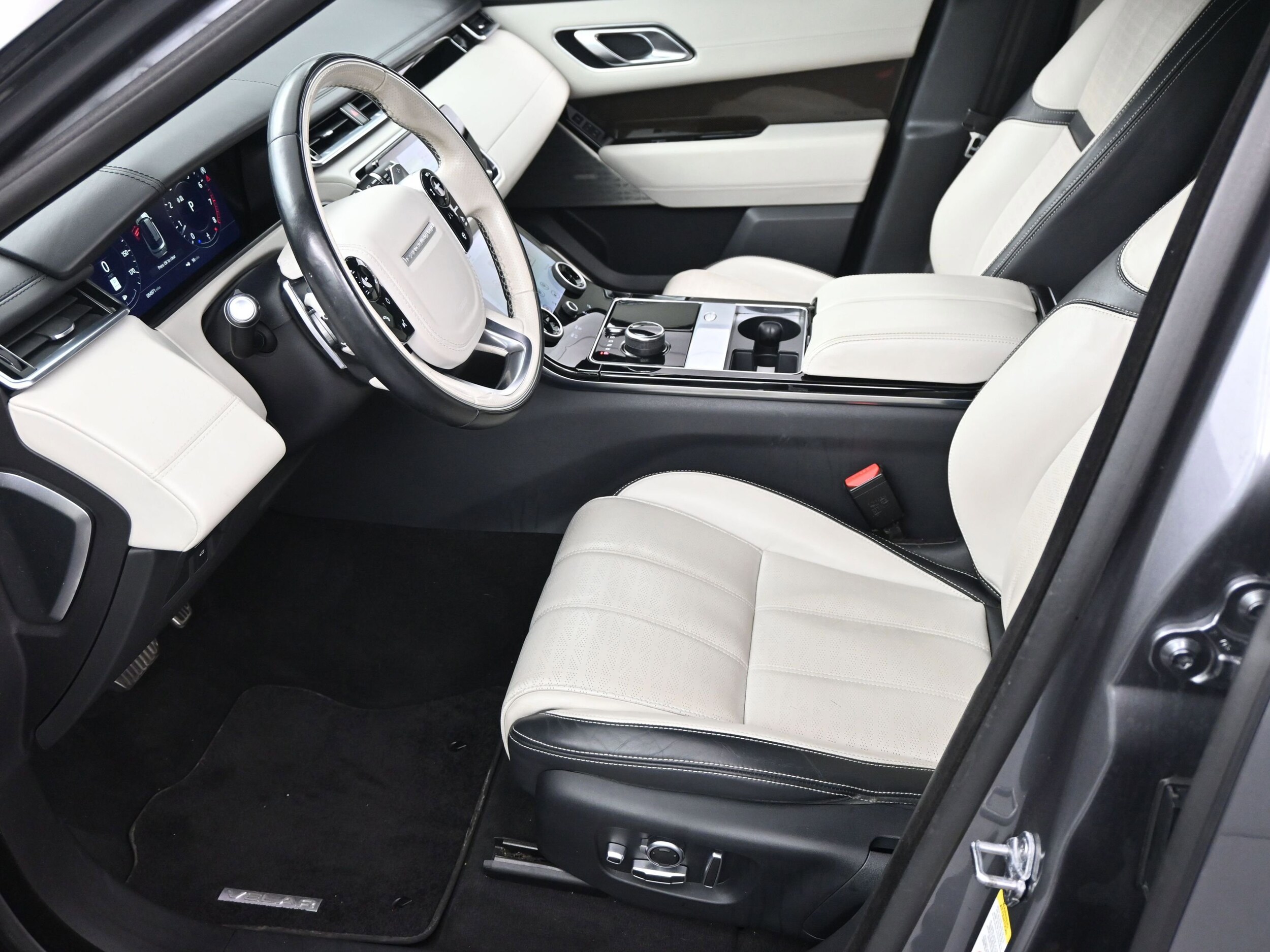 2018 Land Rover Range Rover Velar Velar photo 3