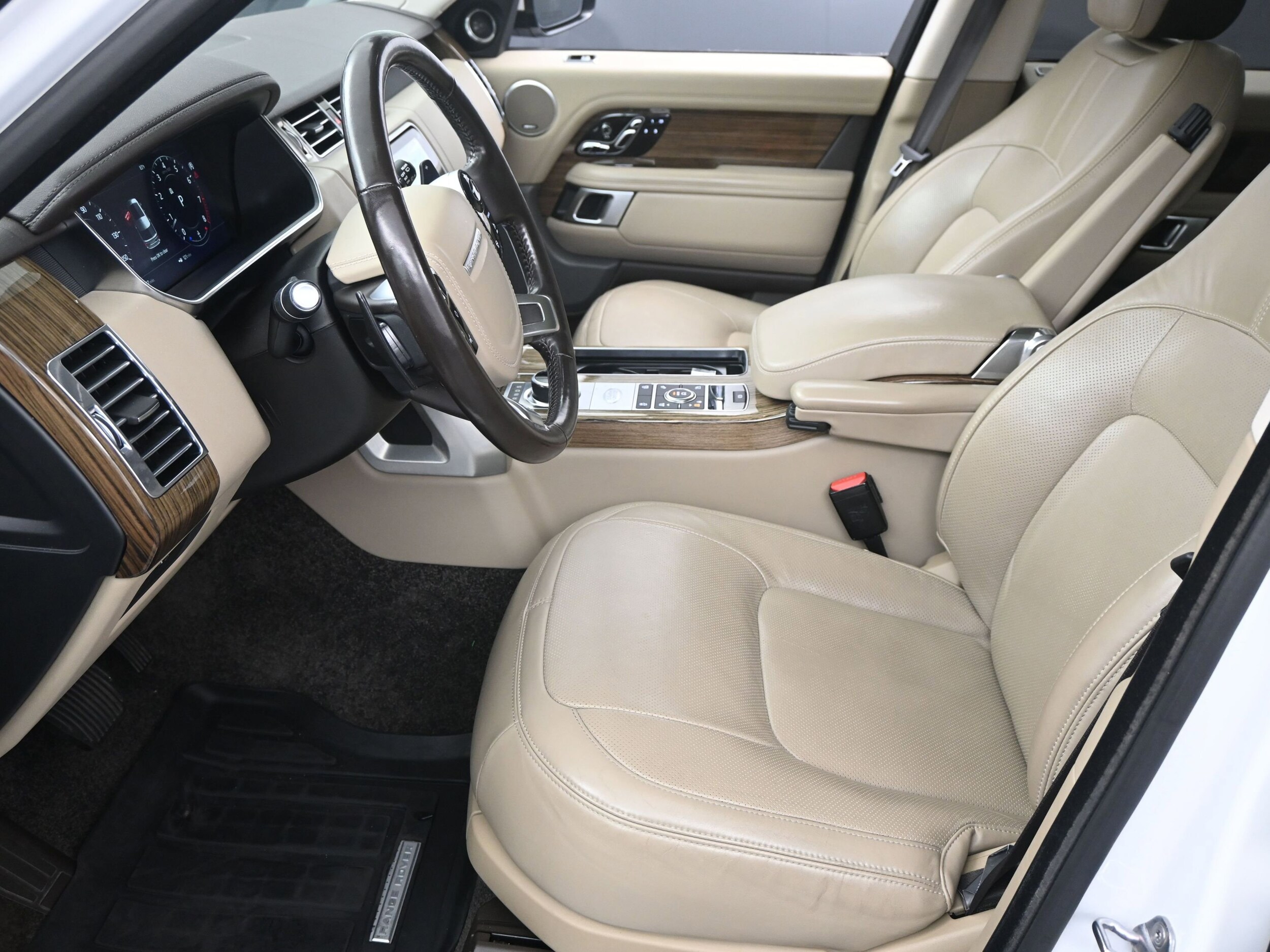 2018 Land Rover Range Rover SuperCharged HSE photo 4