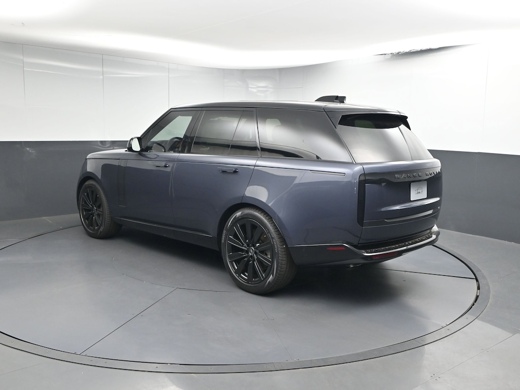 New 2025 Land Rover Range Rover SE SUV