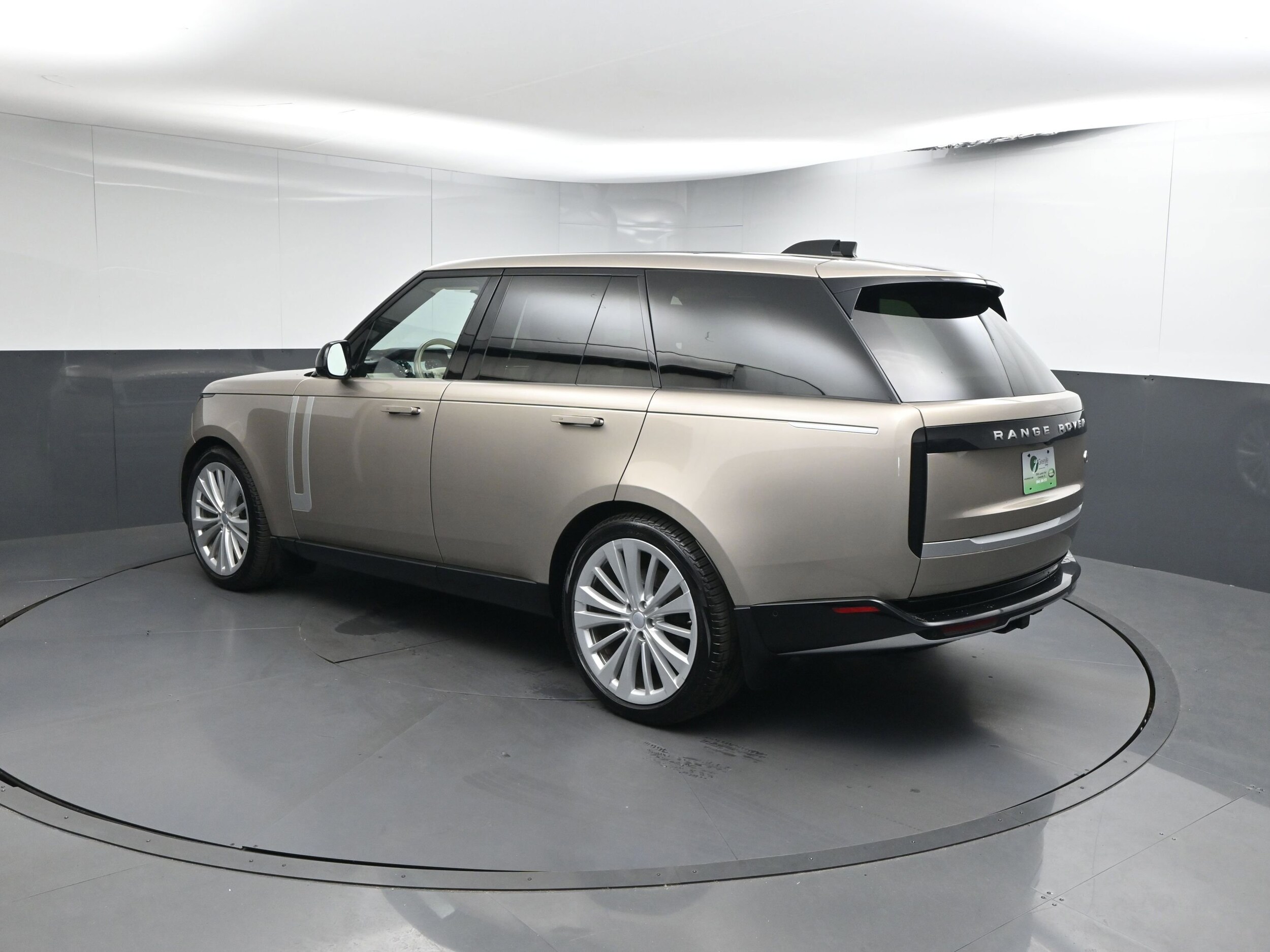 2023 Land Rover Range Rover First Edition photo 2