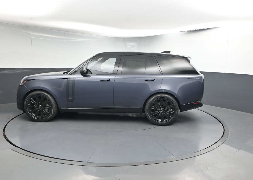 New 2025 Land Rover Range Rover SE SUV
