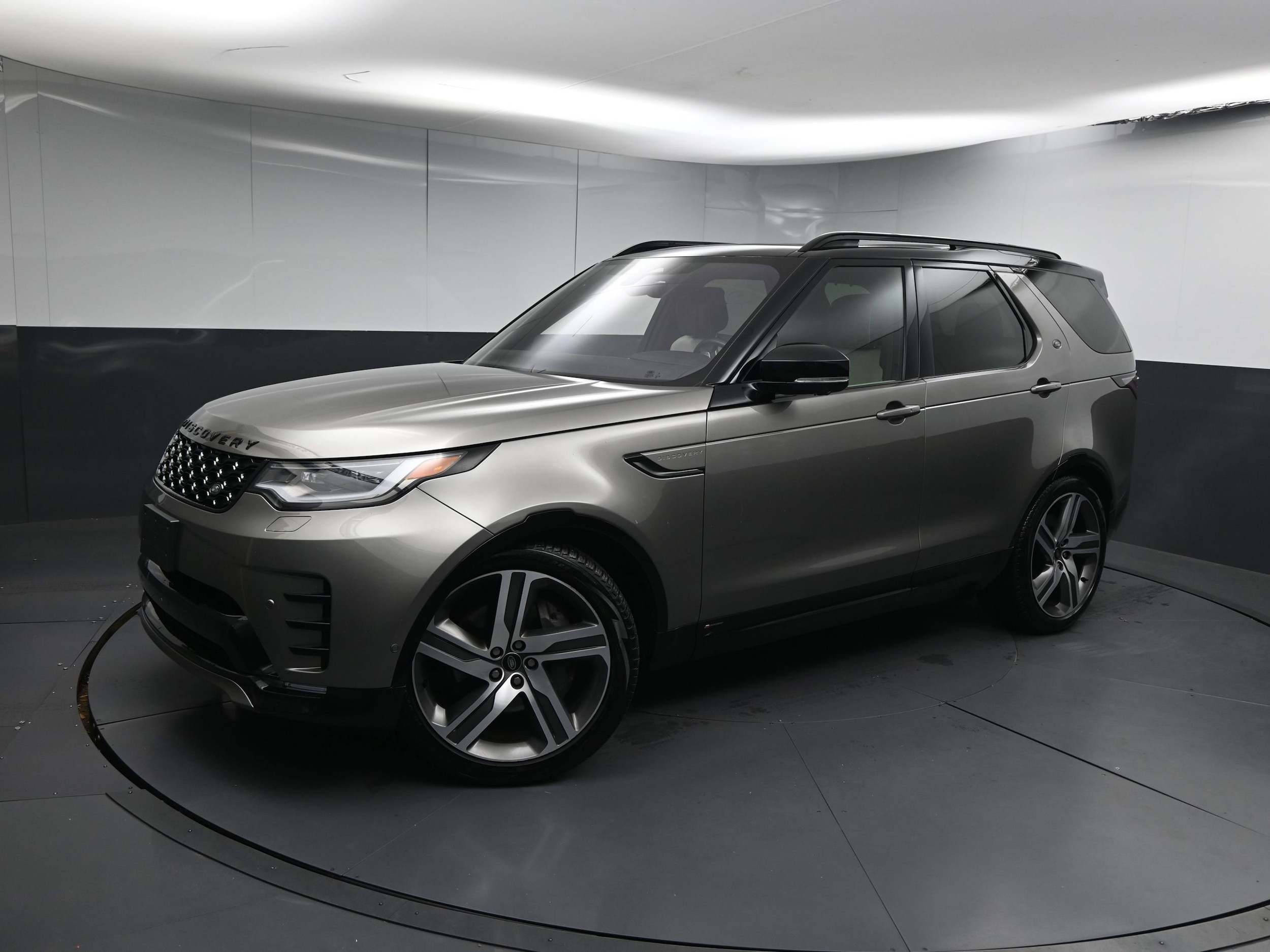 2022 Land Rover Discovery HSE R Dynamic