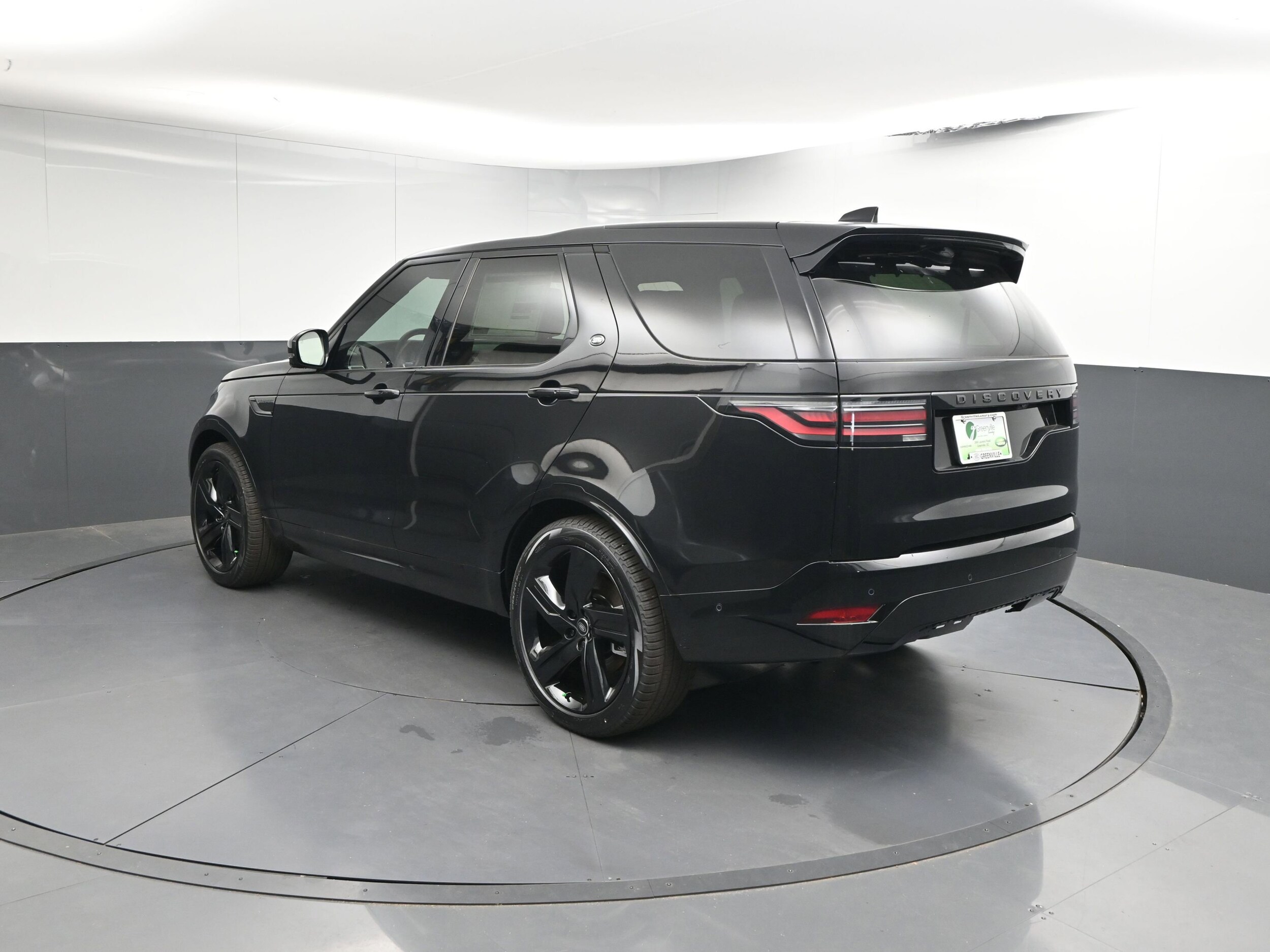 2025 Land Rover Discovery SE photo 3