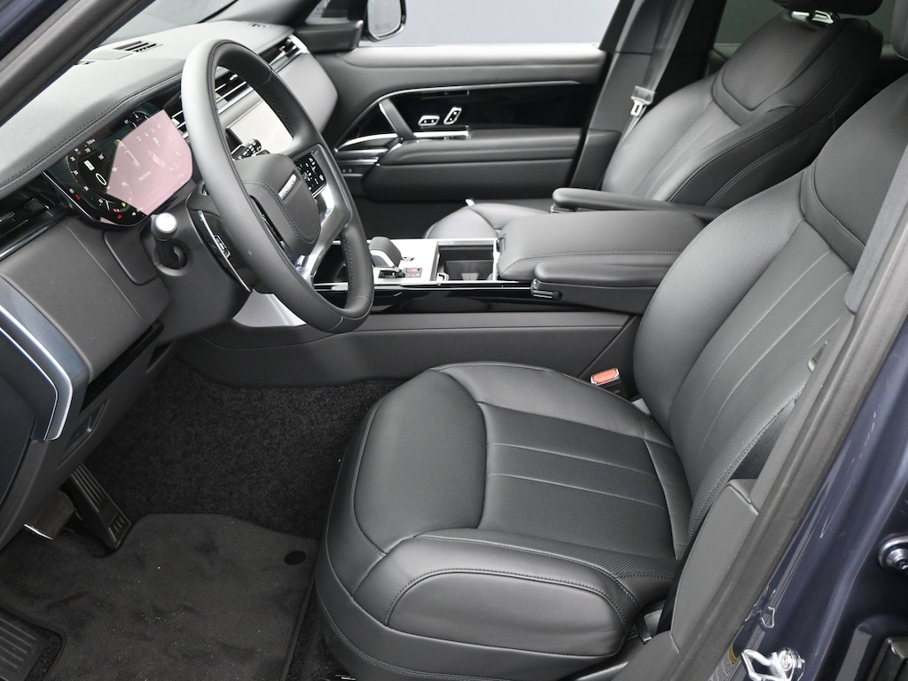 New 2025 Land Rover Range Rover SE SUV