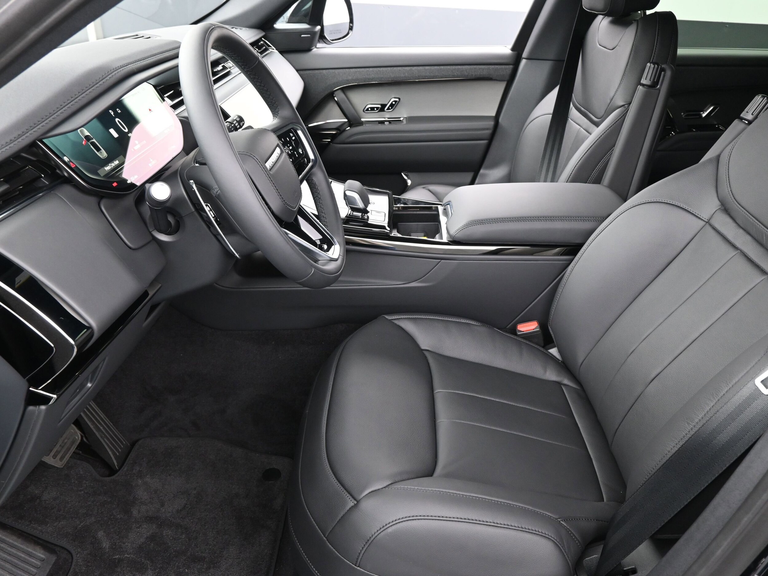 2025 Land Rover Range Rover Sport P360 S photo 3