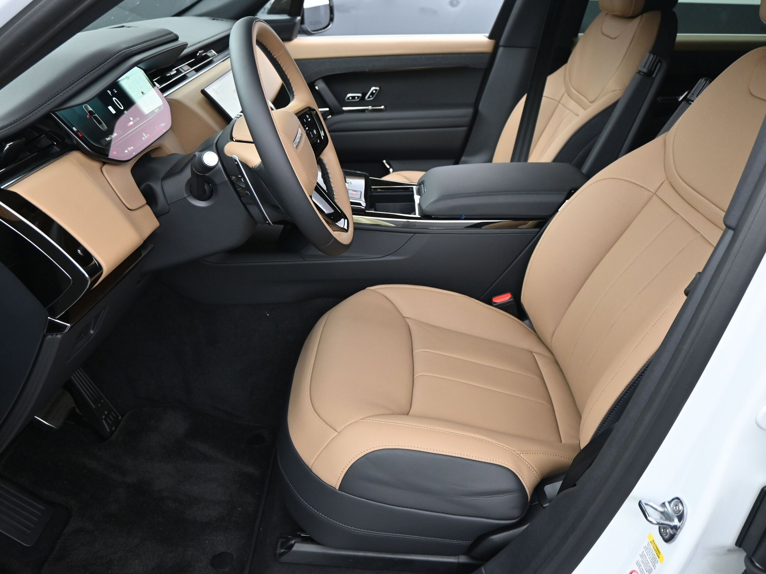 2025 Land Rover Range Rover Sport SE photo 3