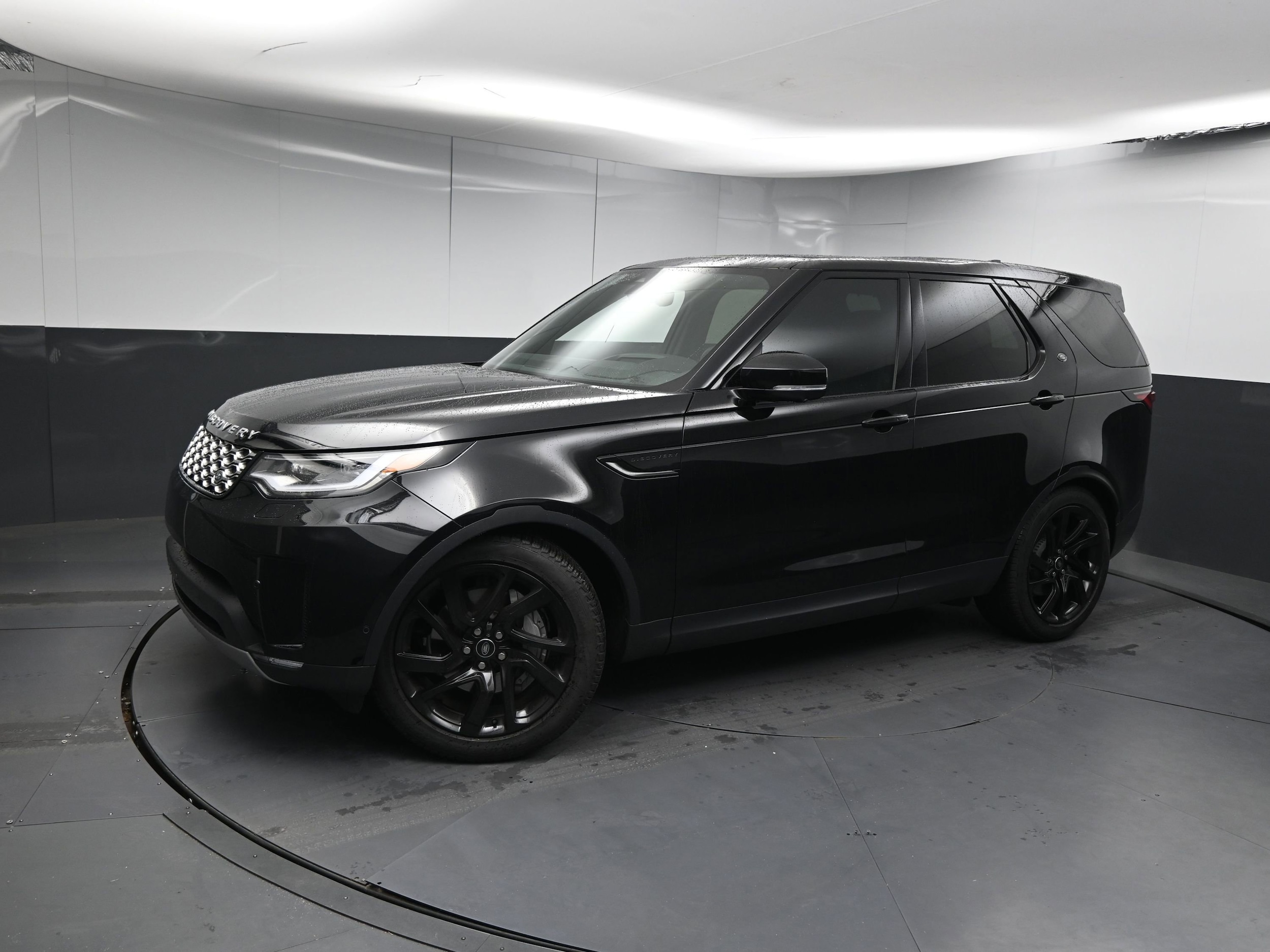 2025 Land Rover Discovery S