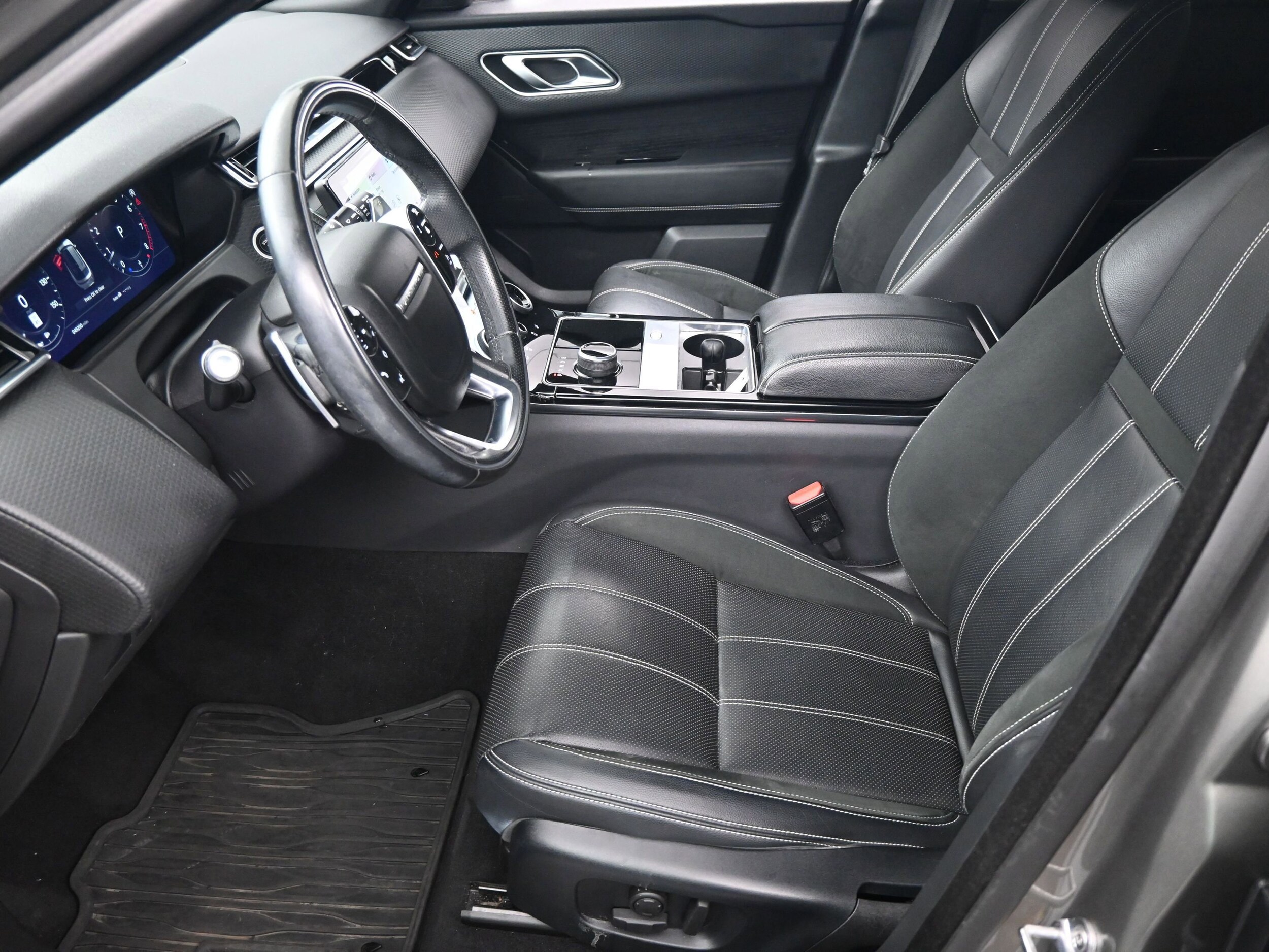 2020 Land Rover Range Rover Velar P250 R-Dynamic S photo 4