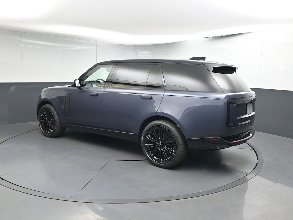 New 2025 Land Rover Range Rover SE SUV