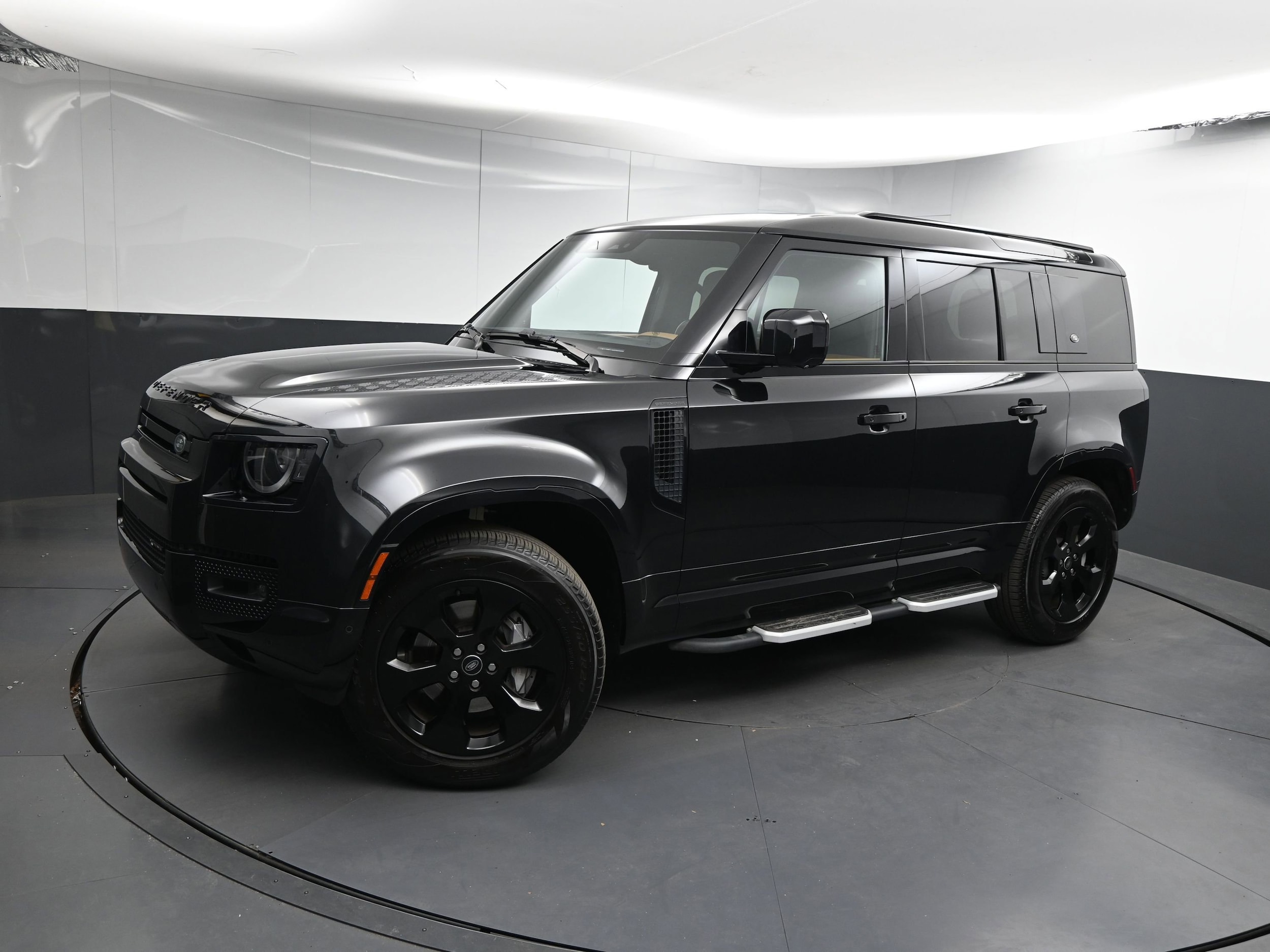 2023 Land Rover Defender X-Dynamic SE