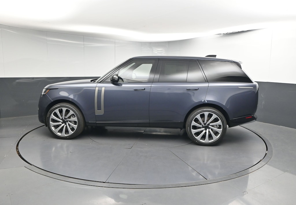 New 2026 Land Rover Range Rover SE SUV