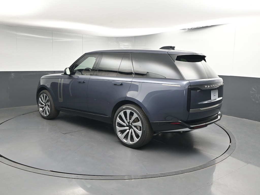 New 2026 Land Rover Range Rover SE SUV