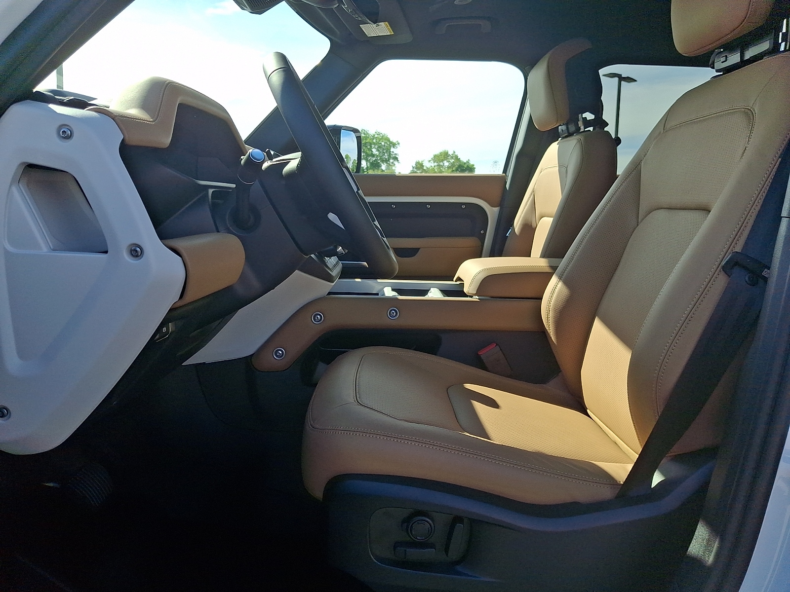2026 Land Rover Defender X-Dynamic SE - Photo 11
