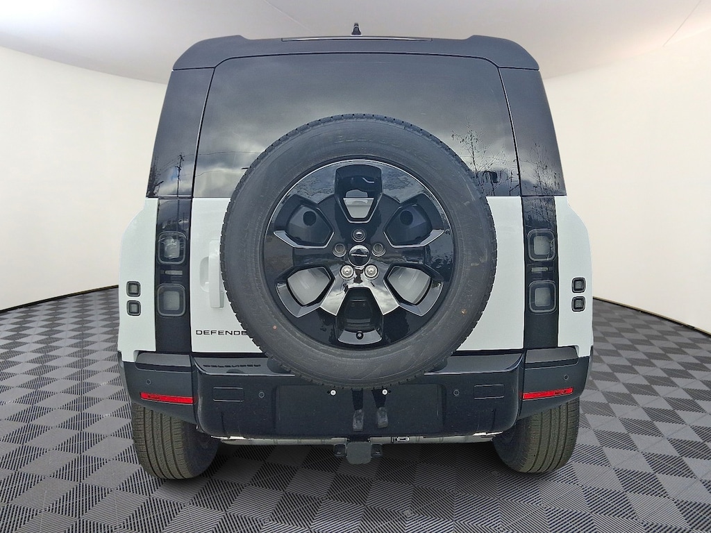 New 2026 Land Rover Defender 110 S 300PS SUV