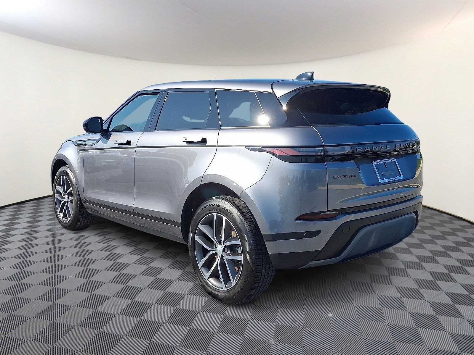 2025 Land Rover Range Rover Evoque S photo 2
