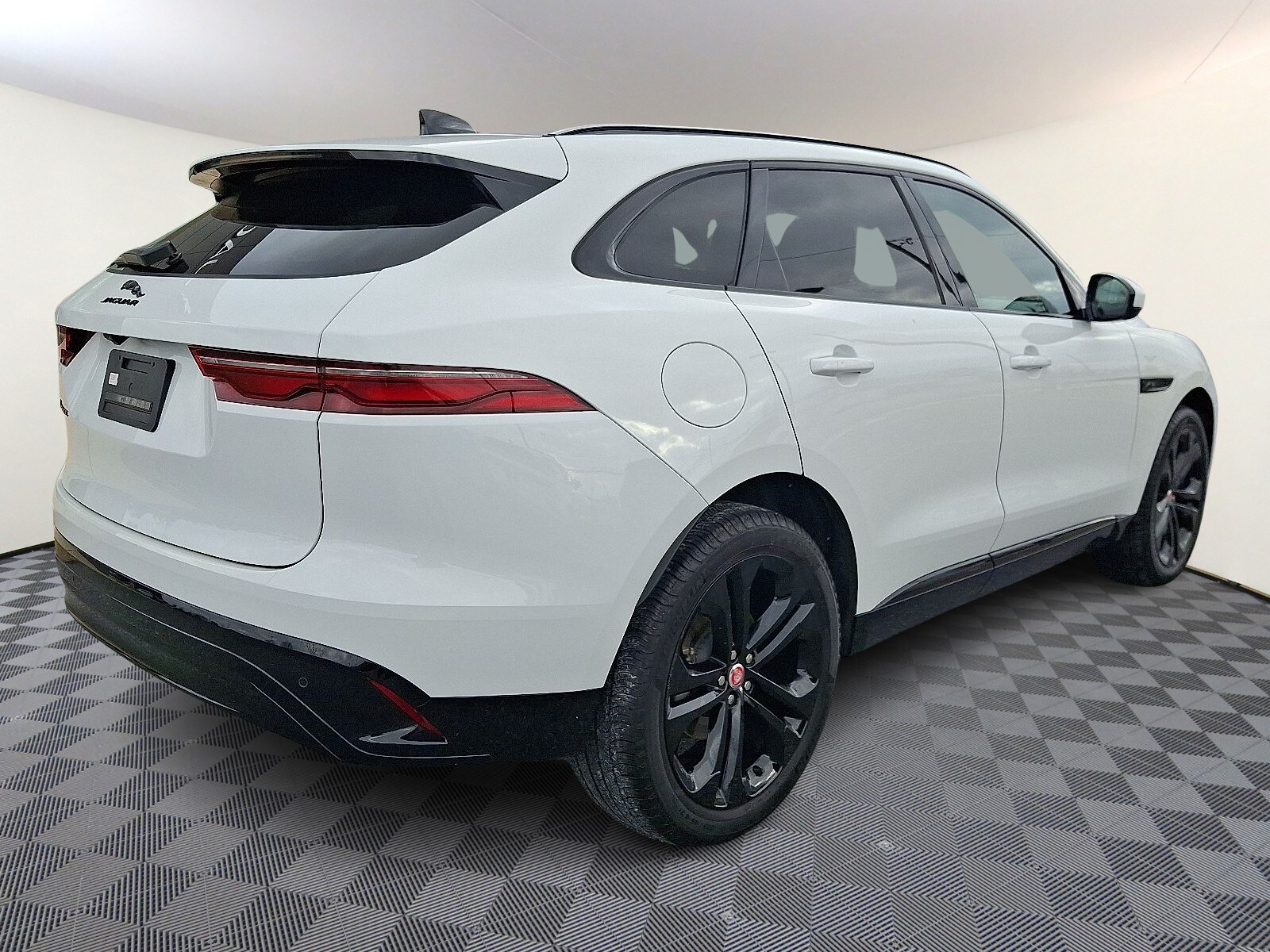 2023 Jaguar F-PACE S P250 photo 4