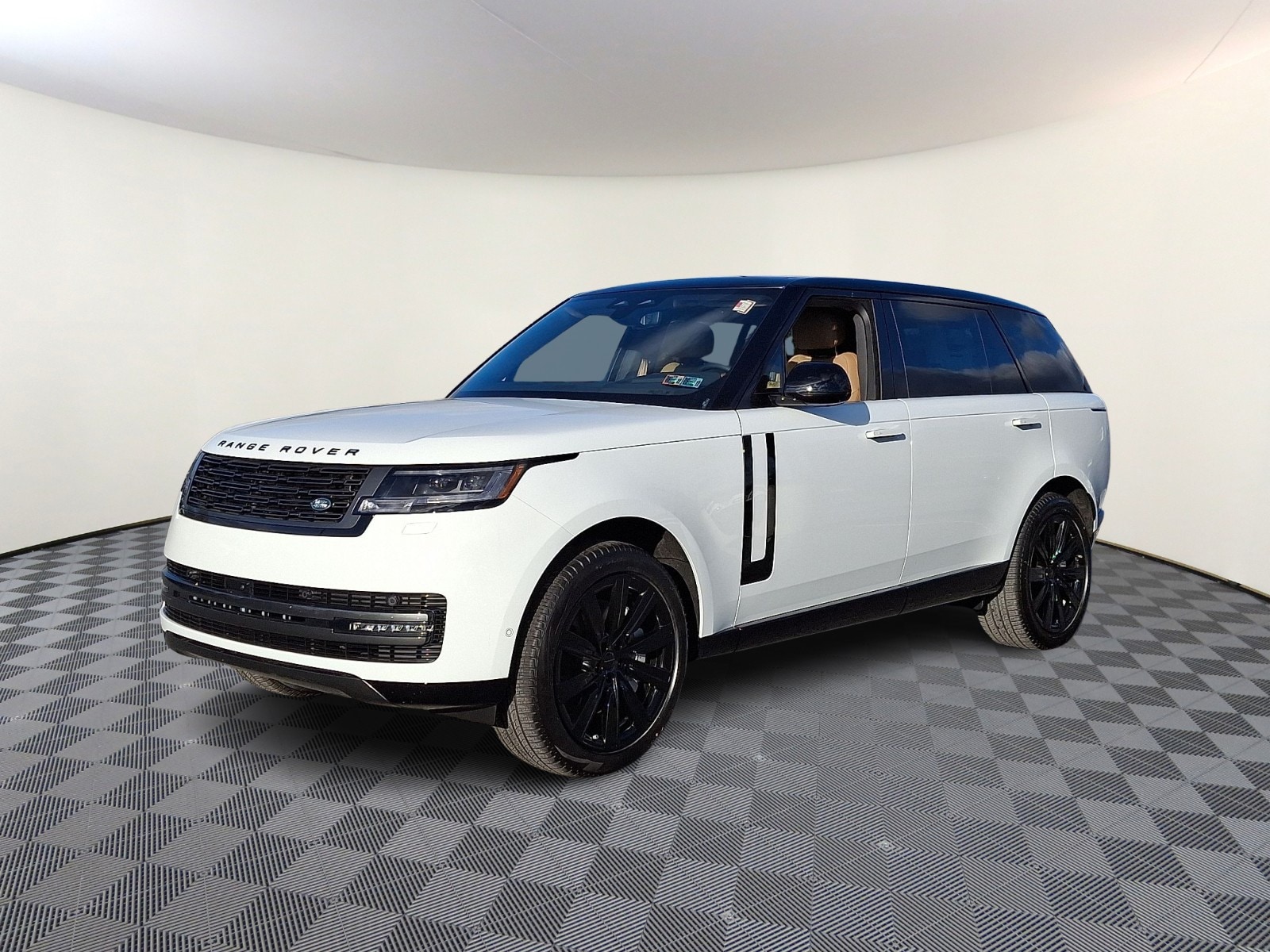 2026 Land Rover Range Rover SE's photo