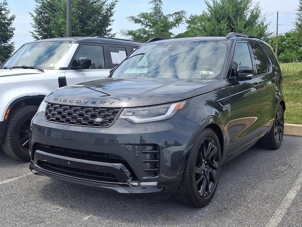 Used 2025 Land Rover Discovery P300 Dynamic SE SUV