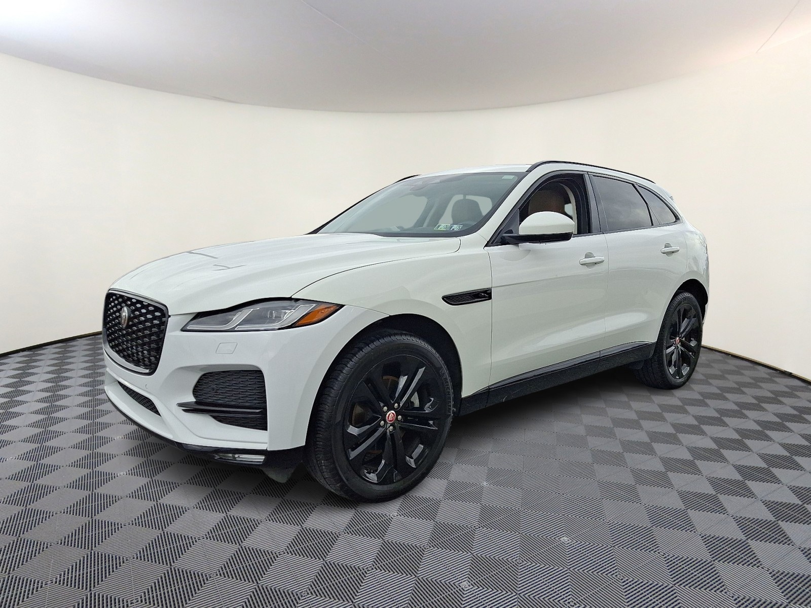 2023 Jaguar F-Pace S's photo