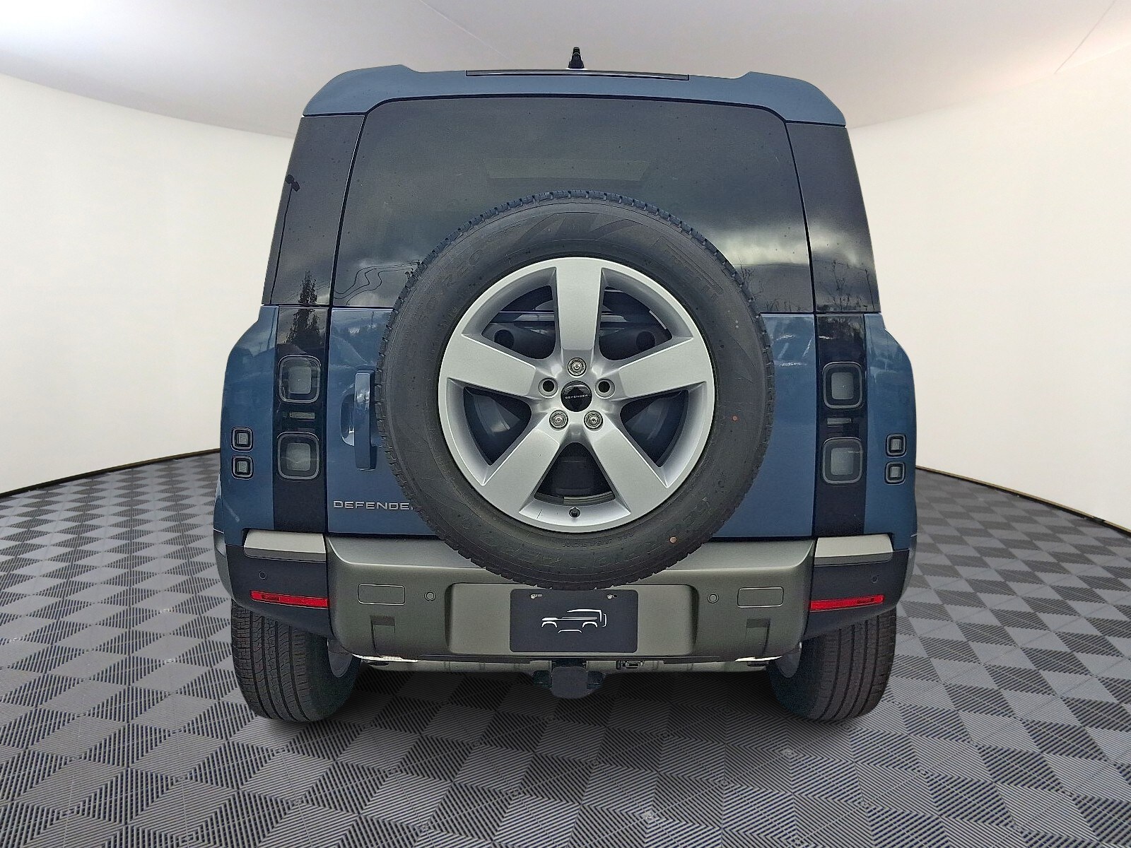 2026 Land Rover Defender S photo 2