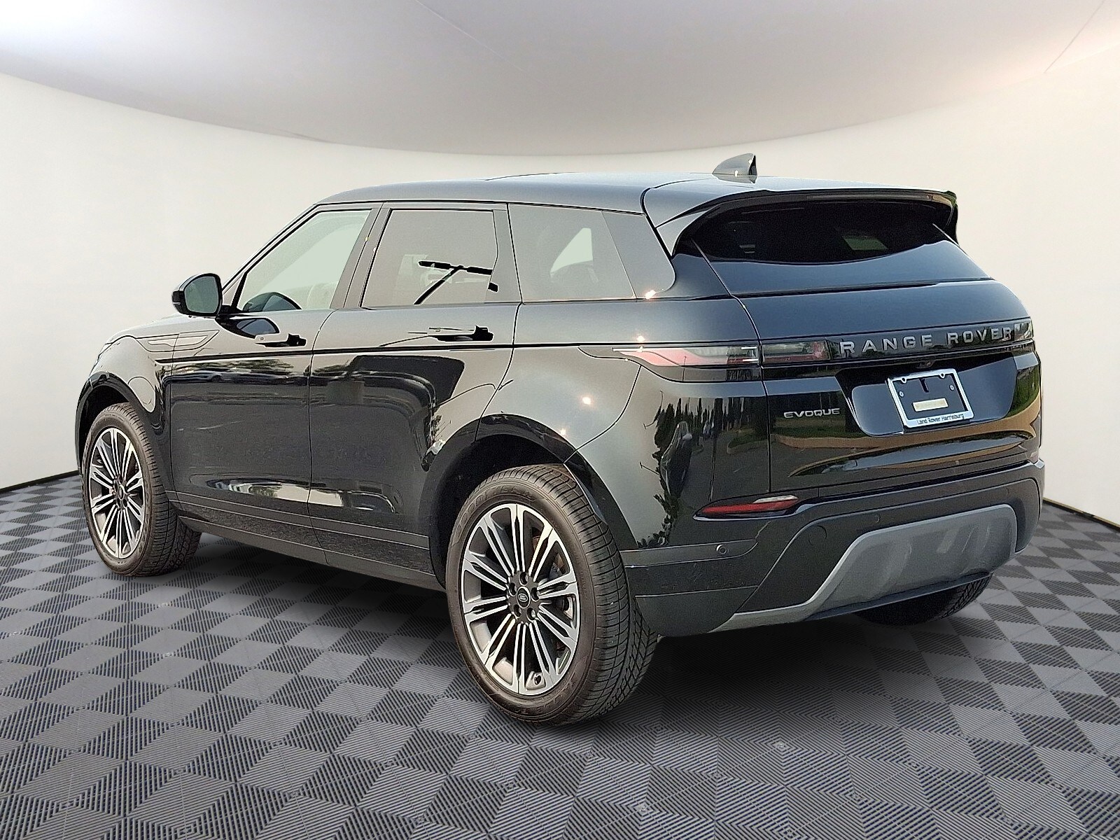 2025 Land Rover Range Rover Evoque S photo 3