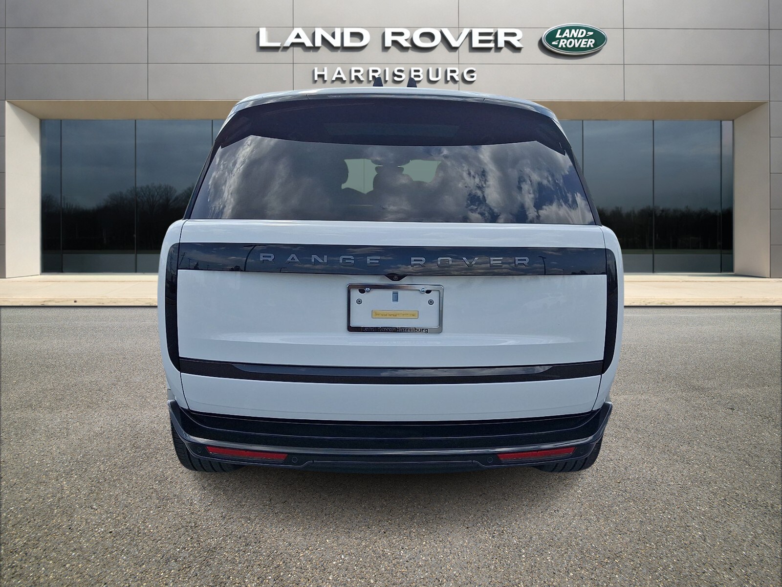 2026 Land Rover Range Rover SE - Photo 3
