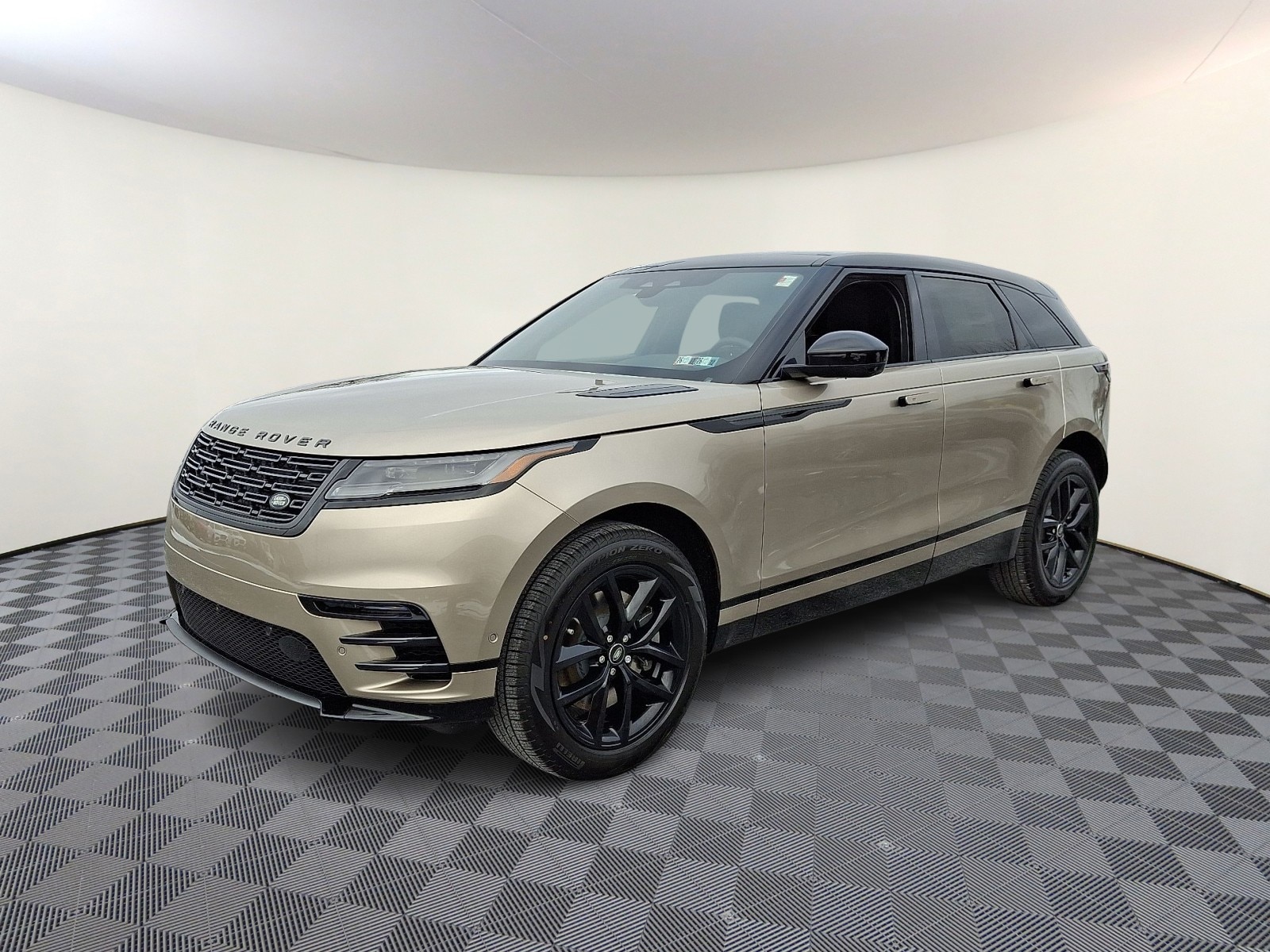 2026 Land Rover Range Rover Velar Dynamic SE's photo