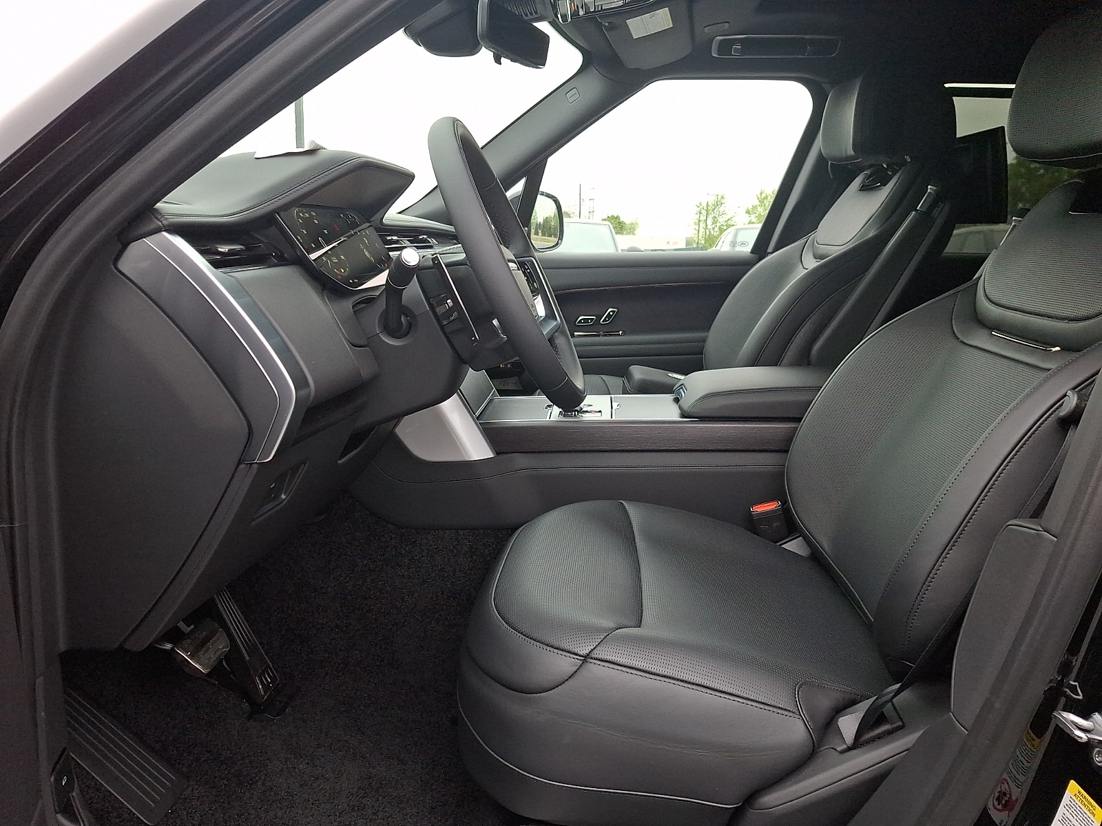 2026 Land Rover Range Rover SV - Photo 11