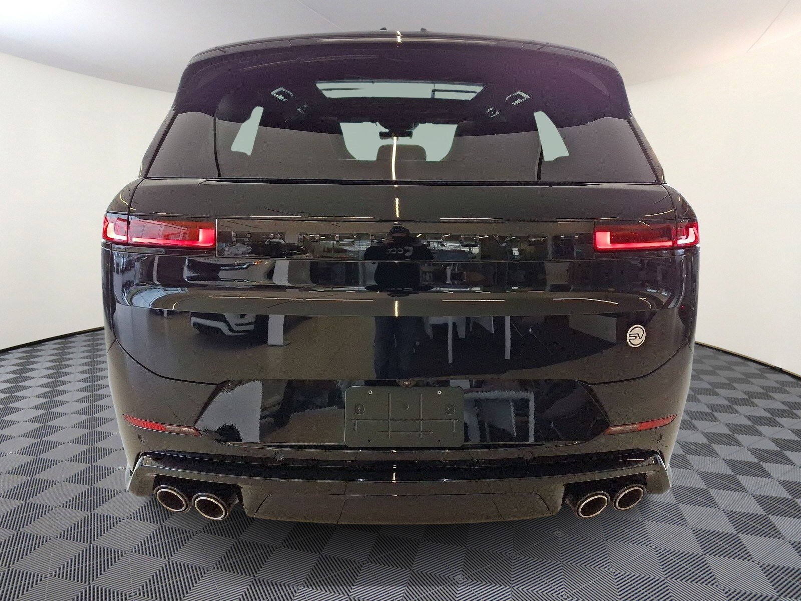 2025 Land Rover Range Rover Sport photo 3