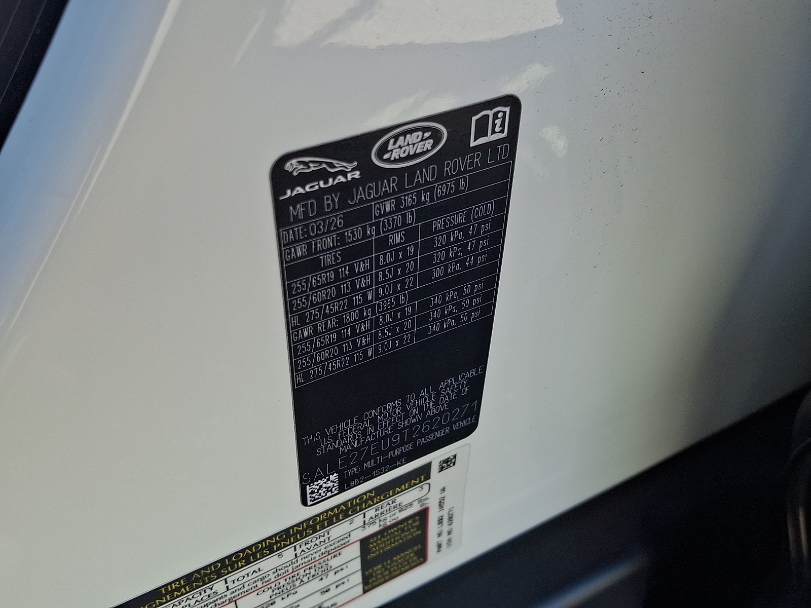 2026 Land Rover Defender X-Dynamic SE - Photo 20