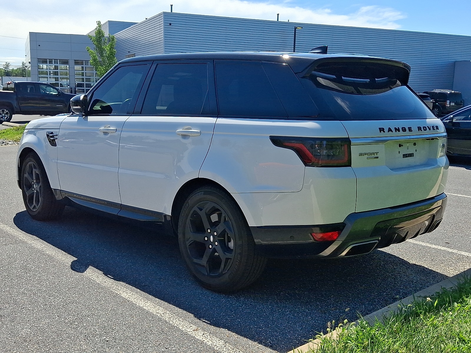 SALWR2RV0KA839419