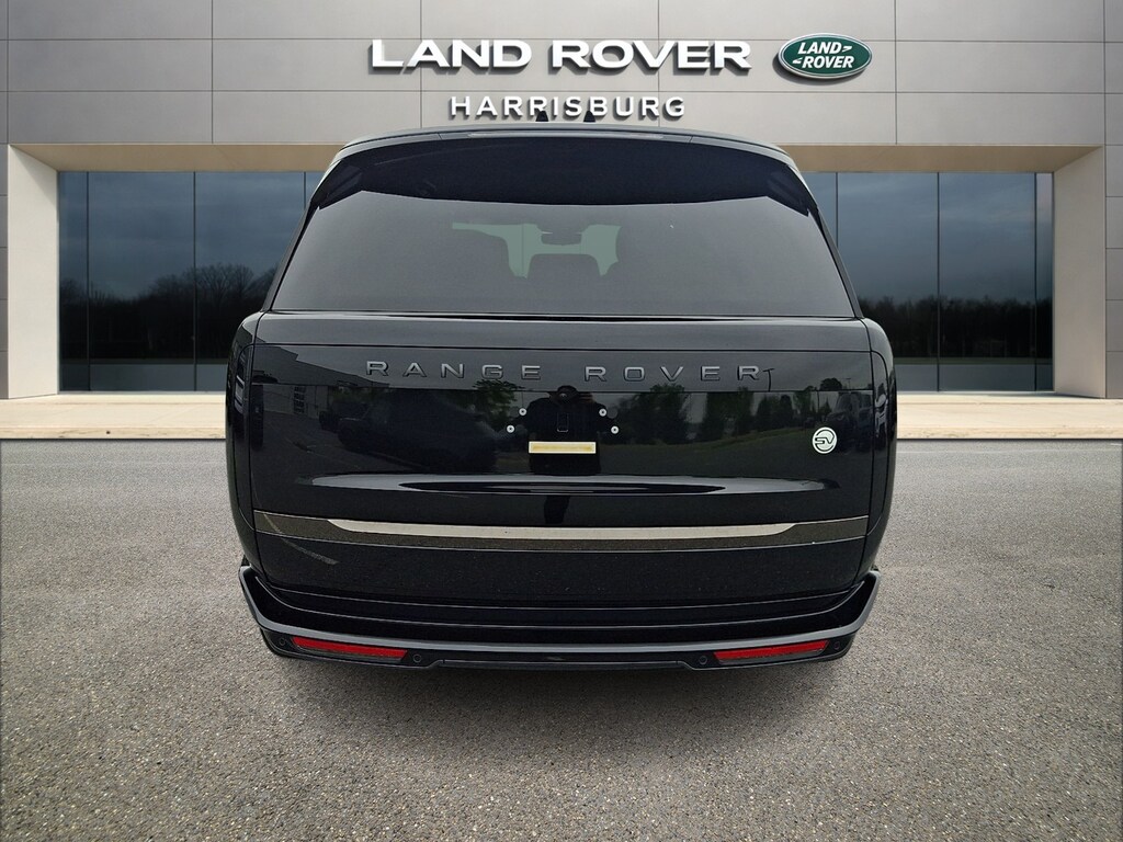 New 2026 Land Rover Range Rover SV Signature Suite SUV