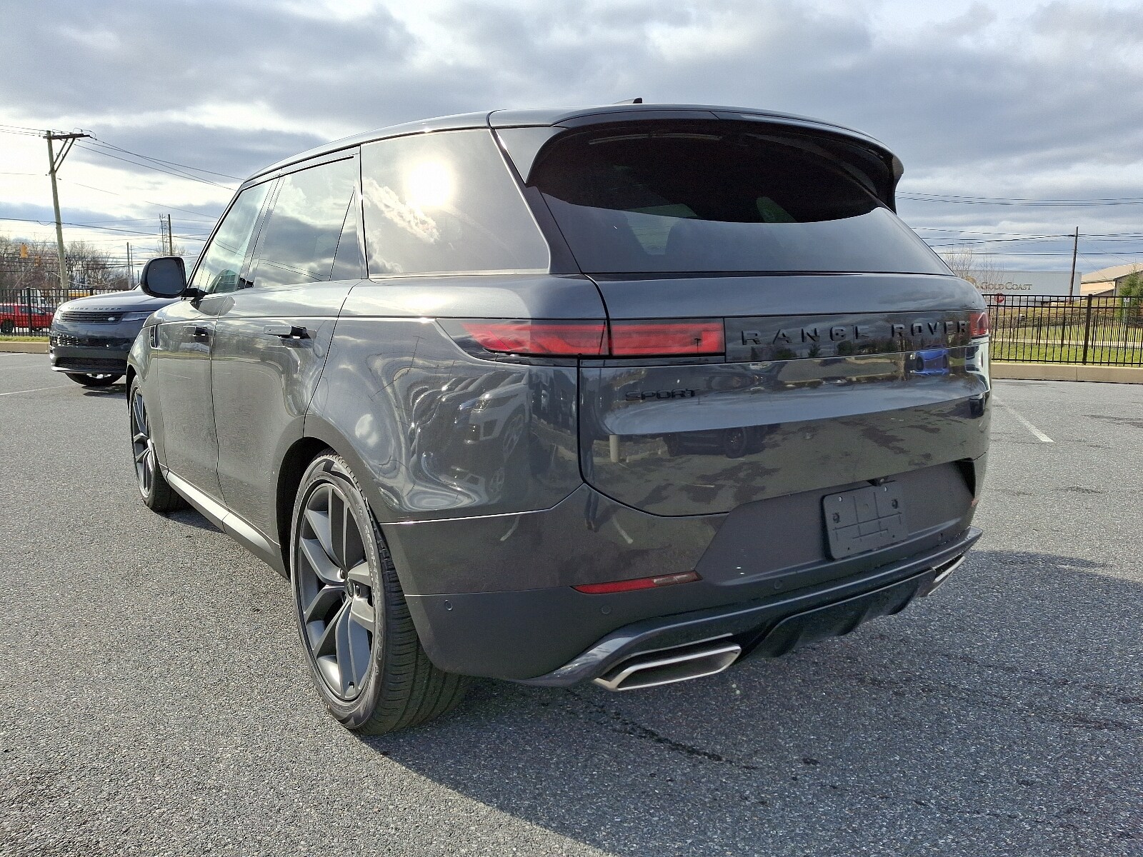 2025 Land Rover Range Rover Sport SE photo 2