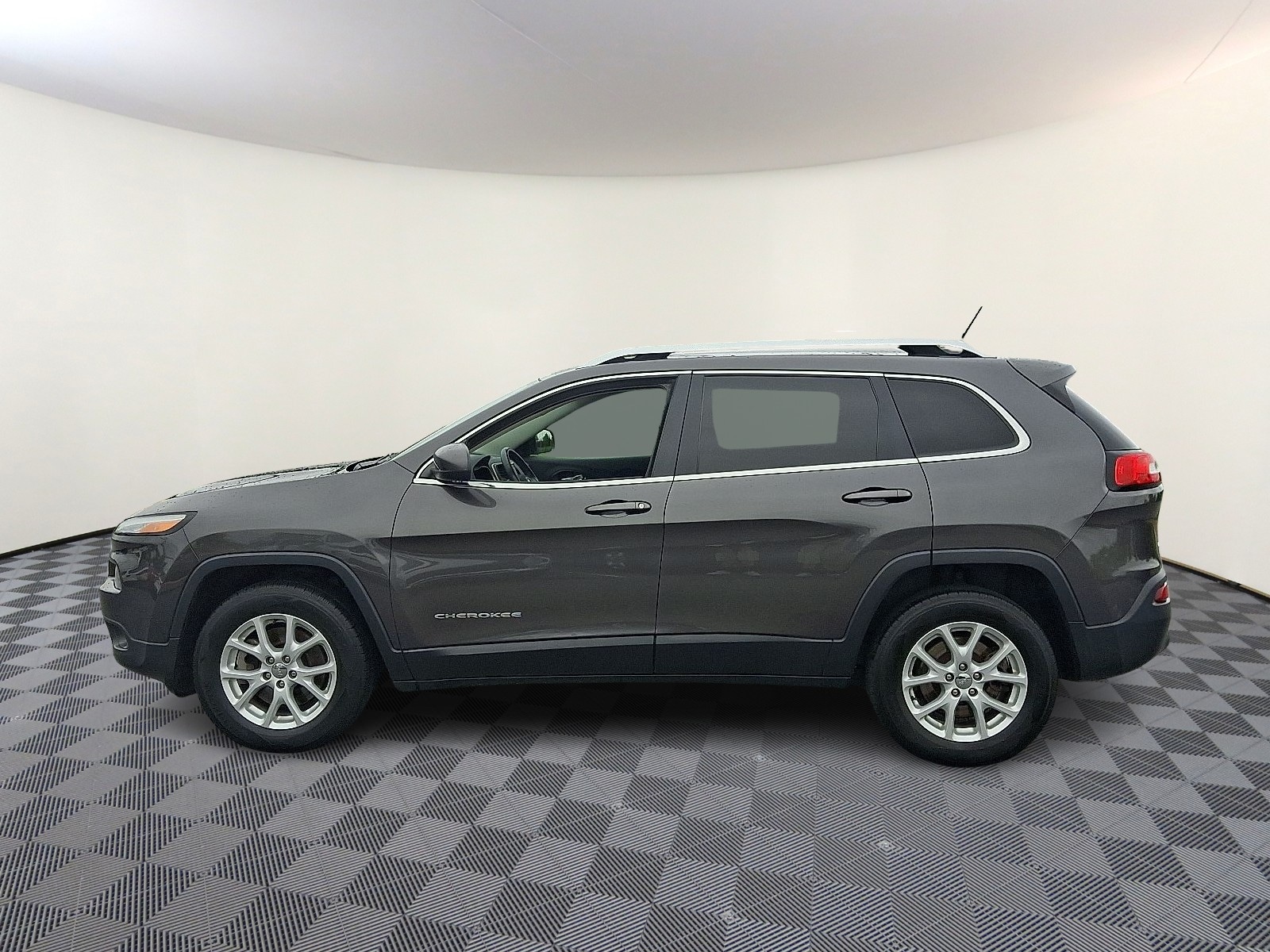 Used 2014 Jeep Cherokee Latitude with VIN 1C4PJMCB7EW257998 for sale in Carlisle, PA