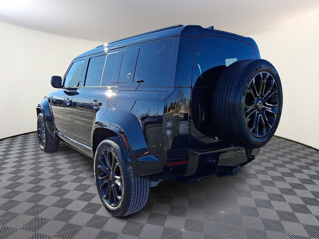 New 2026 Land Rover Defender 110 Octa Black Defender 110 Octa Black SUV