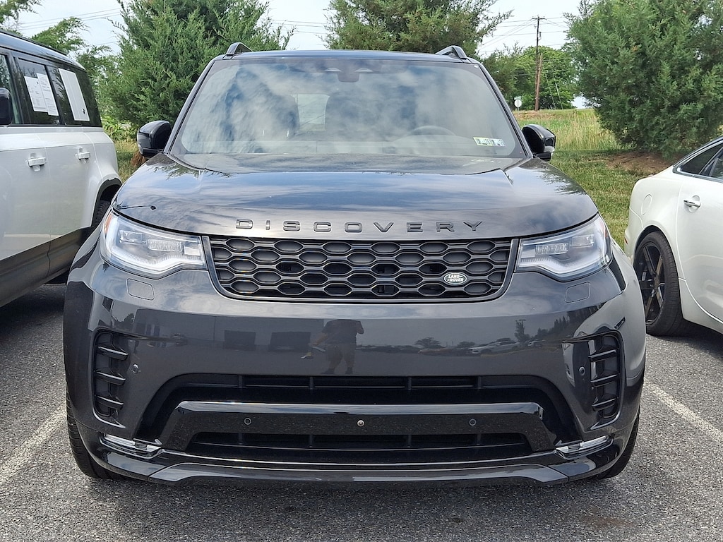 Used 2025 Land Rover Discovery P300 Dynamic SE SUV