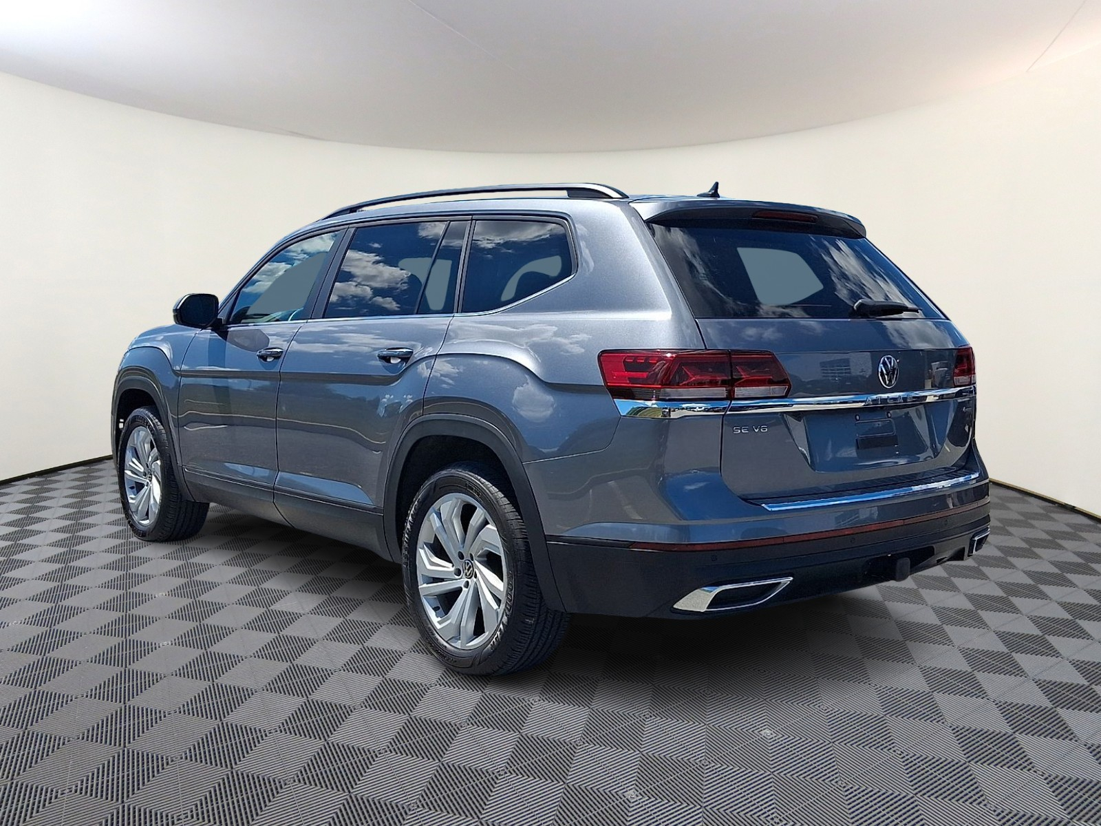 Used 2023 Volkswagen Atlas 3.6L V6 SE w/Technology SUV