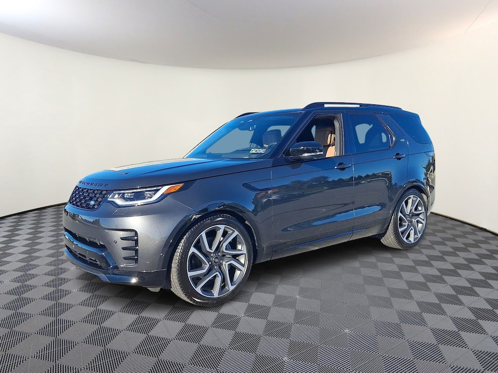 Used 2024 Land Rover Discovery P300 Dynamic SE SUV