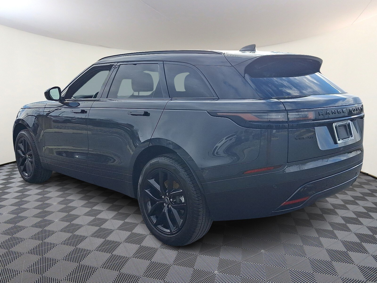 2025 Land Rover Range Rover Velar P250 S photo 4