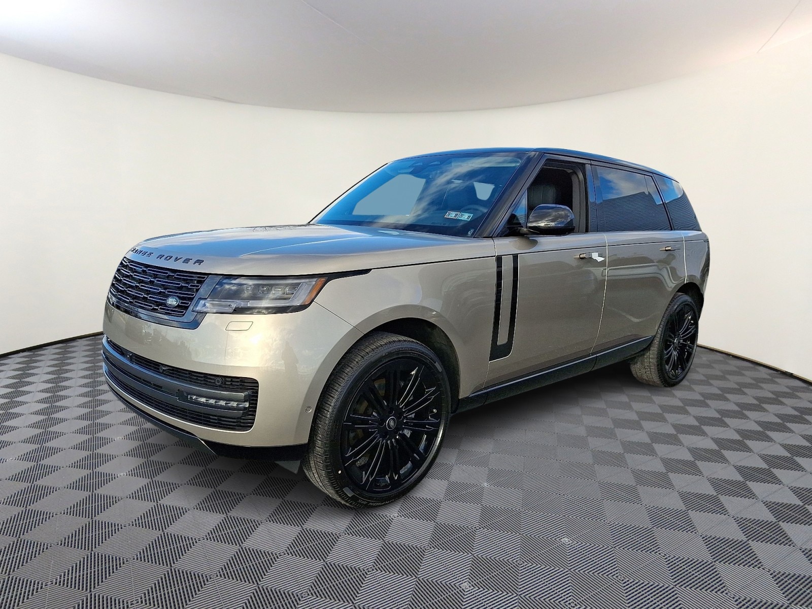 2025 Land Rover Range Rover SE's photo