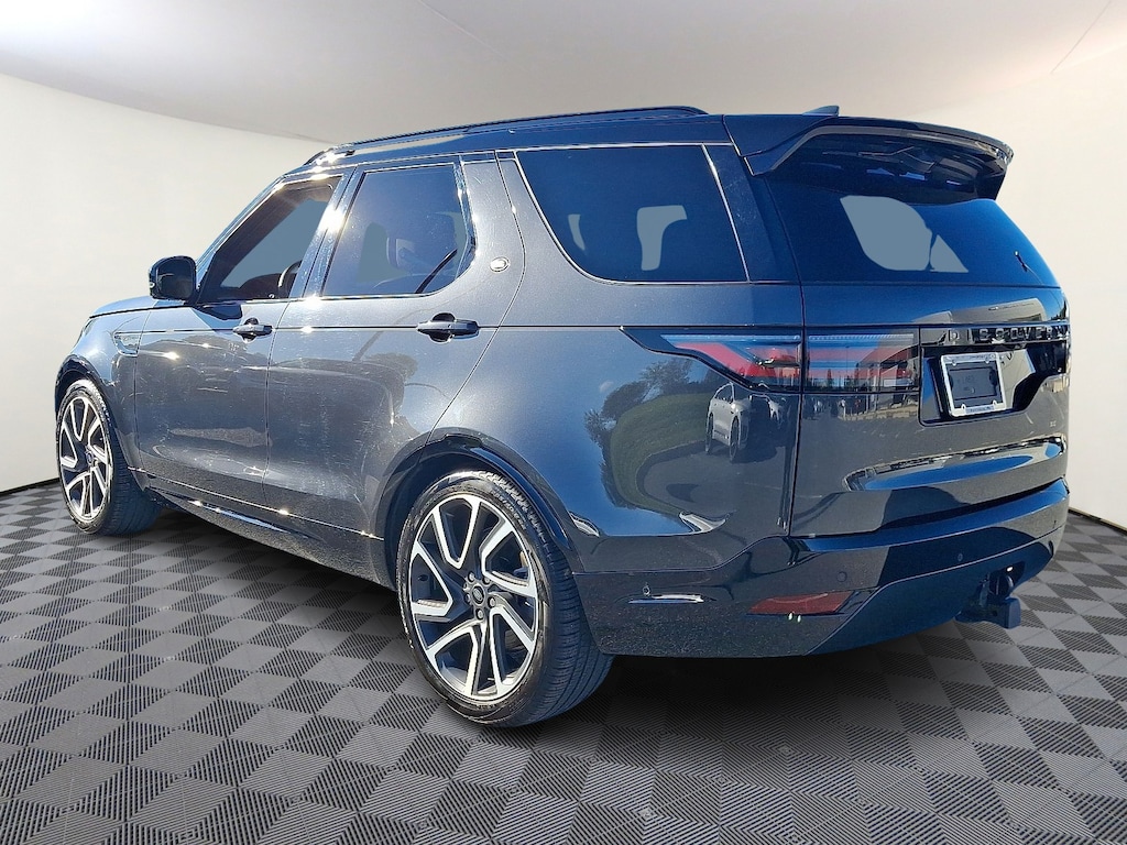 Used 2024 Land Rover Discovery P300 Dynamic SE SUV