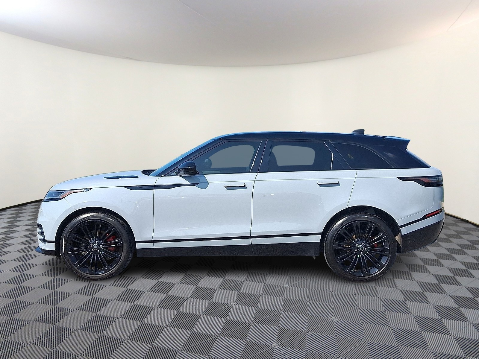 Certified 2024 Land Rover Range Rover Velar Dynamic SE with VIN SALYL2EX4RA371349 for sale in Carlisle, PA