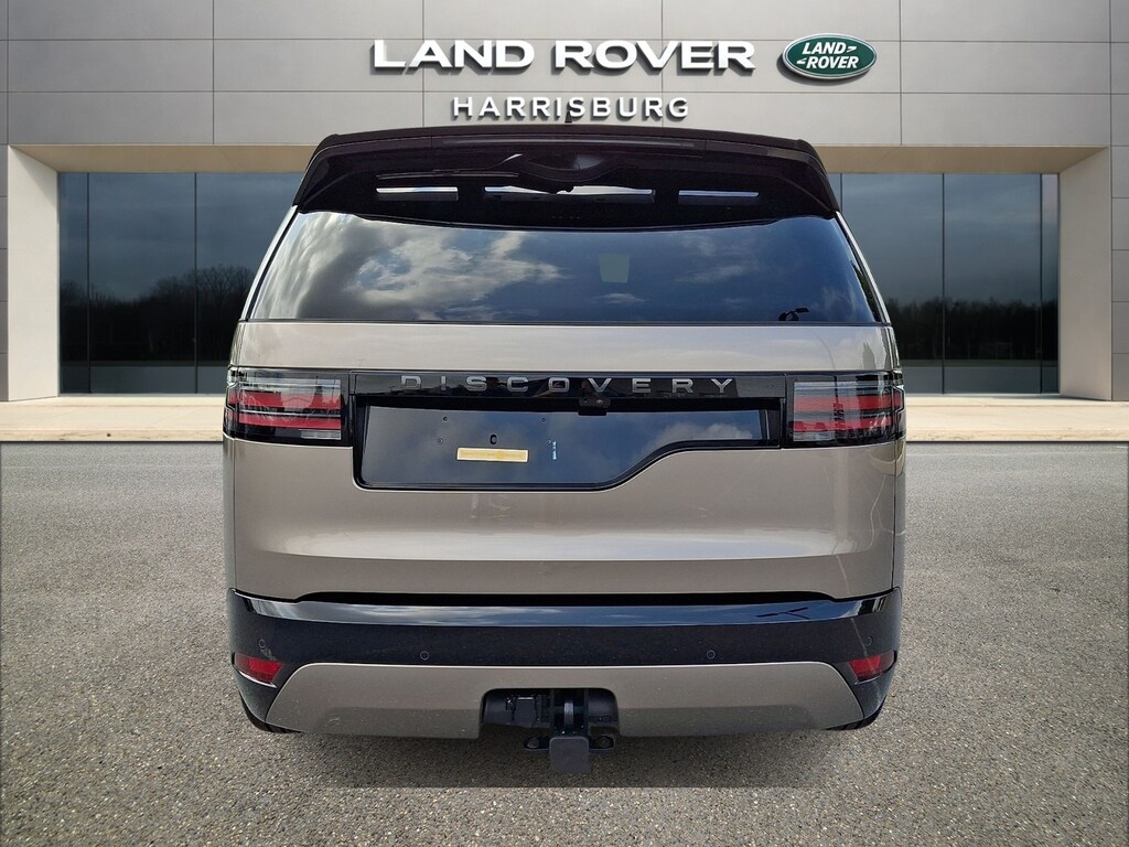 New 2026 Land Rover Discovery Dynamic SE 300PS