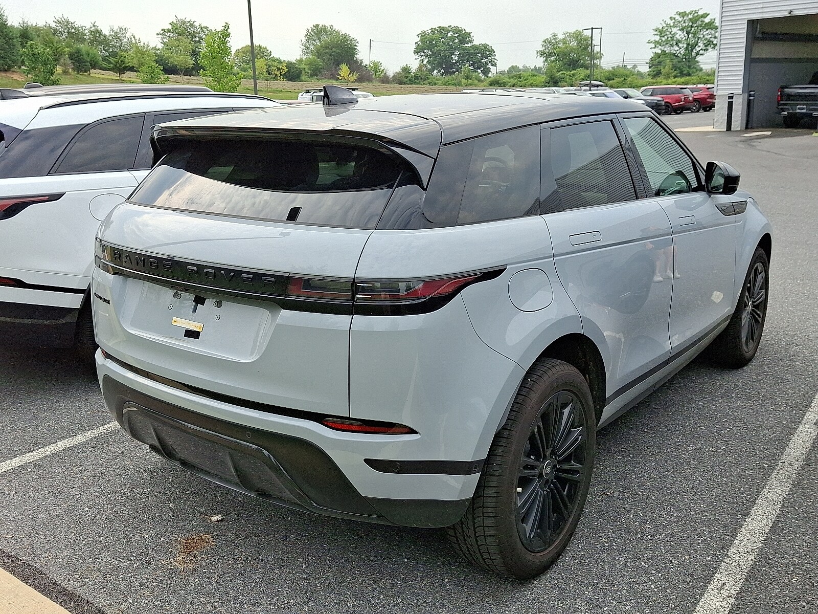 2025 Land Rover Range Rover Evoque S photo 3