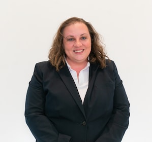 Staff member Elizabeth Clark from ID_4e0170